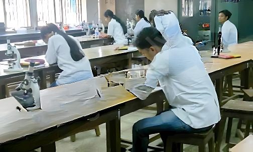 Annasaheb Vartak College Of Arts, Kedarnath Malhotra College of Commerce, E. S. Andrades College of Science — photo 7