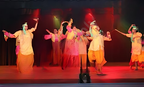 Bai Ruttonbai F D Panday Girls' High School — photo 2