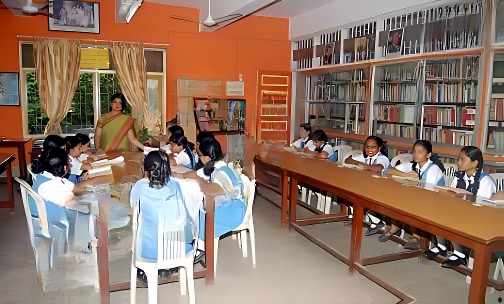 Bhavan's A. H. Wadia High School — photo 7