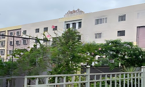 Central Modern School — photo 1