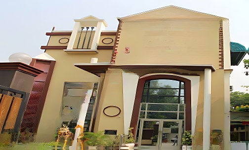 DE INDIAN Public School — photo 1