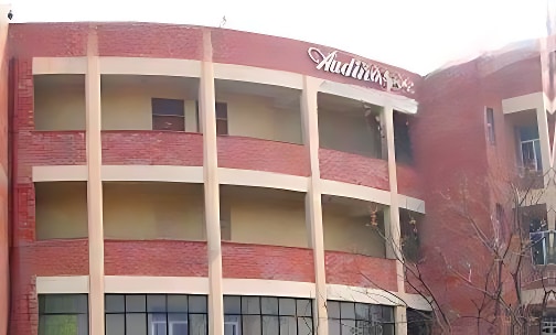 General Raj's School — photo 1