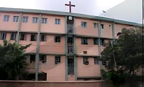 Loyoala Higih School (Up) — photo 1