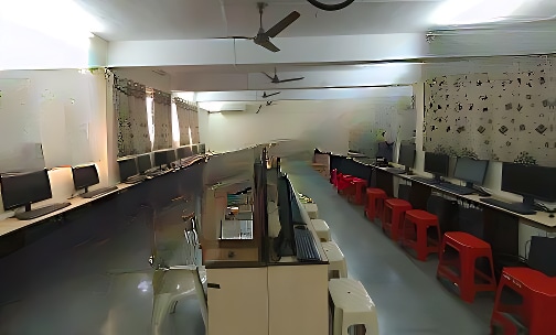 Maharashtra College of Arts, Science and Commerce — photo 4