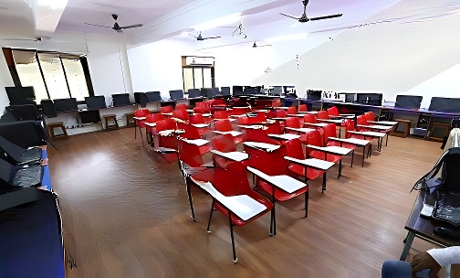Montfort Junior College Arts And Commerce — photo 5