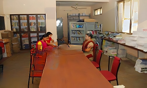 Navneet College of Arts, Science And Commerce — photo 3