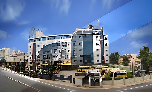 Royale Concorde PU College — photo 1