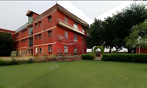 S.D. Public School — photo 1