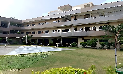 Shri Sanatan Dharam Saraswati Bal Mandir School — photo 1