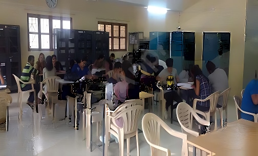 Sir Dr. M.S. Gosavi College of Commerce — photo 4
