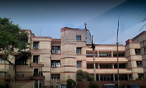 St. George's School — photo 1