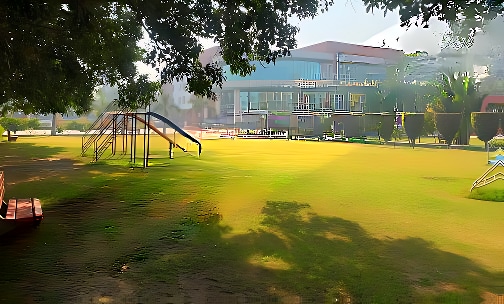 St. Thomas' School — photo 2