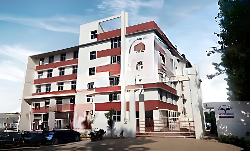 The HDFC School — photo 2