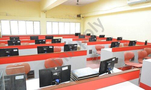 Dr.Ambedkar College of Commerce And Economics — photo 1