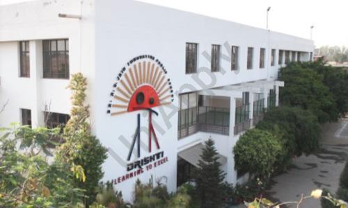 Drishti Dr. R.C. Jain Innovative Public School — photo 1