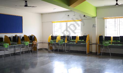 Emerald International School — photo 10