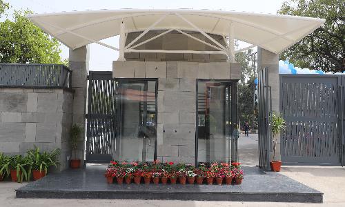 Mahavir Senior Model School — photo 1