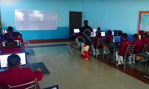 Om Public School — photo 3