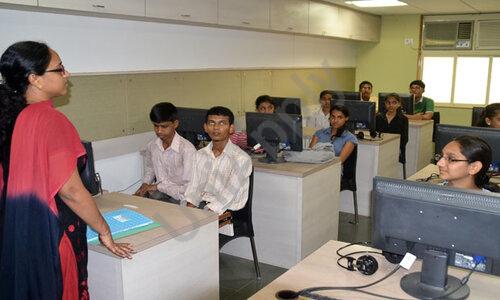 R A Podar College Of Commerce And Economics — photo 2