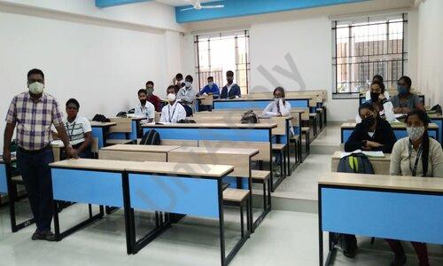Sindhi Evening Pu College — photo 1
